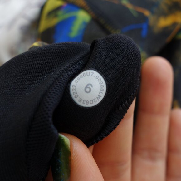 Lululemon Wunder Train Longline Bra *Medium Support, C/D Cup Undertone Black (6) - Picture 9 of 9